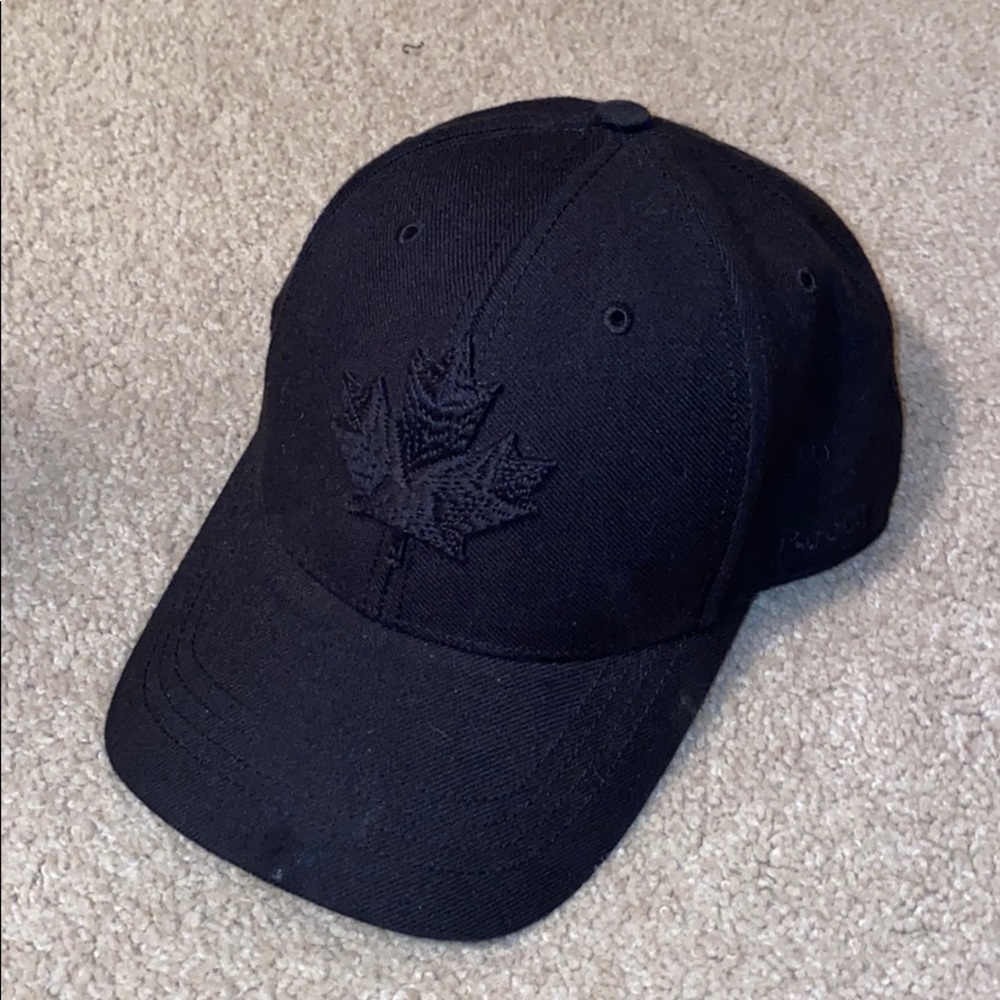 Black maple lead ball cap